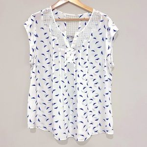 Daniel Rainn V-Neck Sleeveless Blouse w/ Small Birds & Lace Details Size XXL